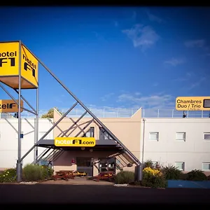 Hotelf1 Loubet , Villeneuve-Loubet Francia