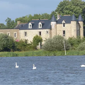 Domaine De Kerbillec Bed & Breakfast Theix